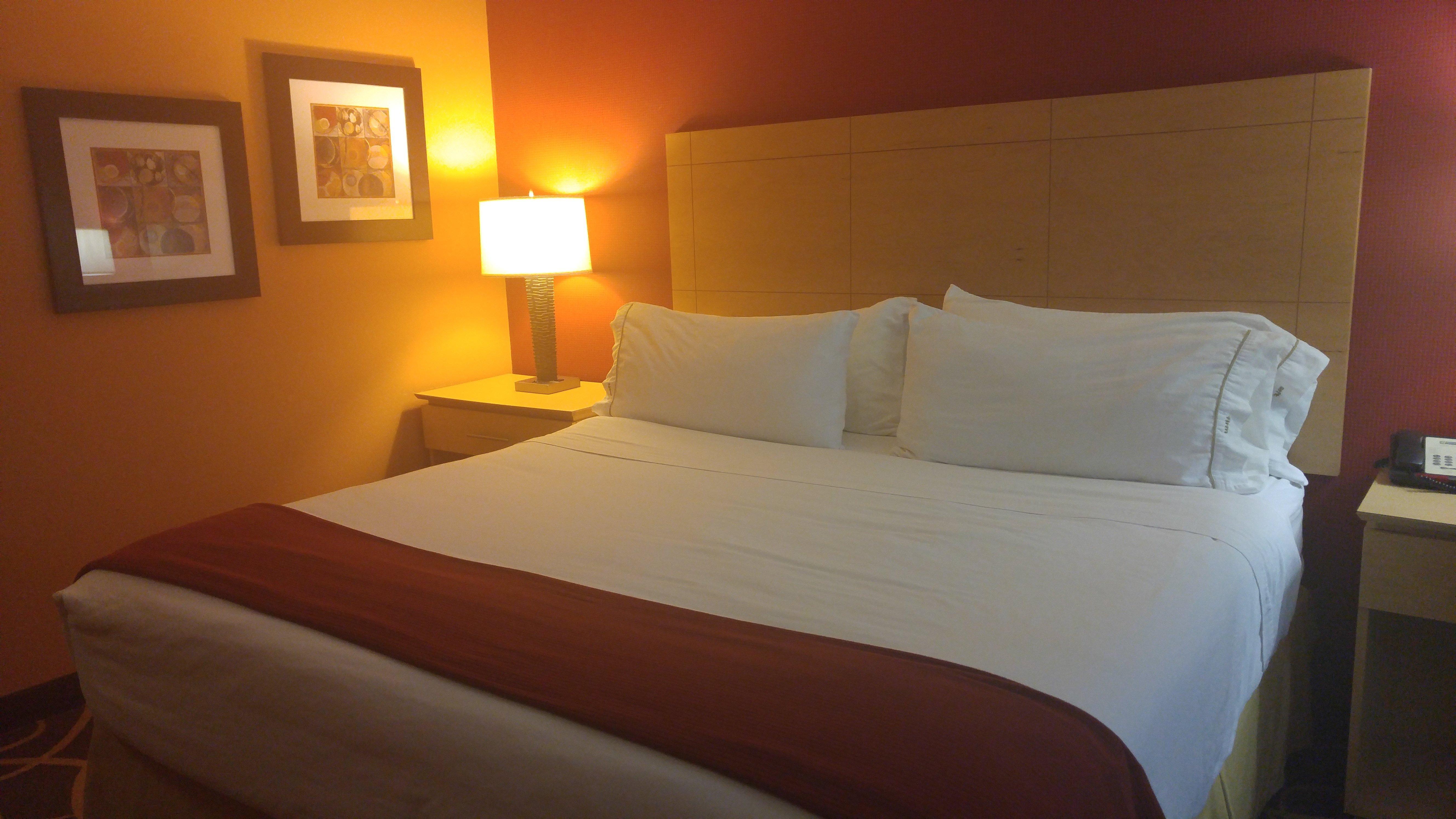 Holiday Inn Express - Cortland By Ihg Buitenkant foto